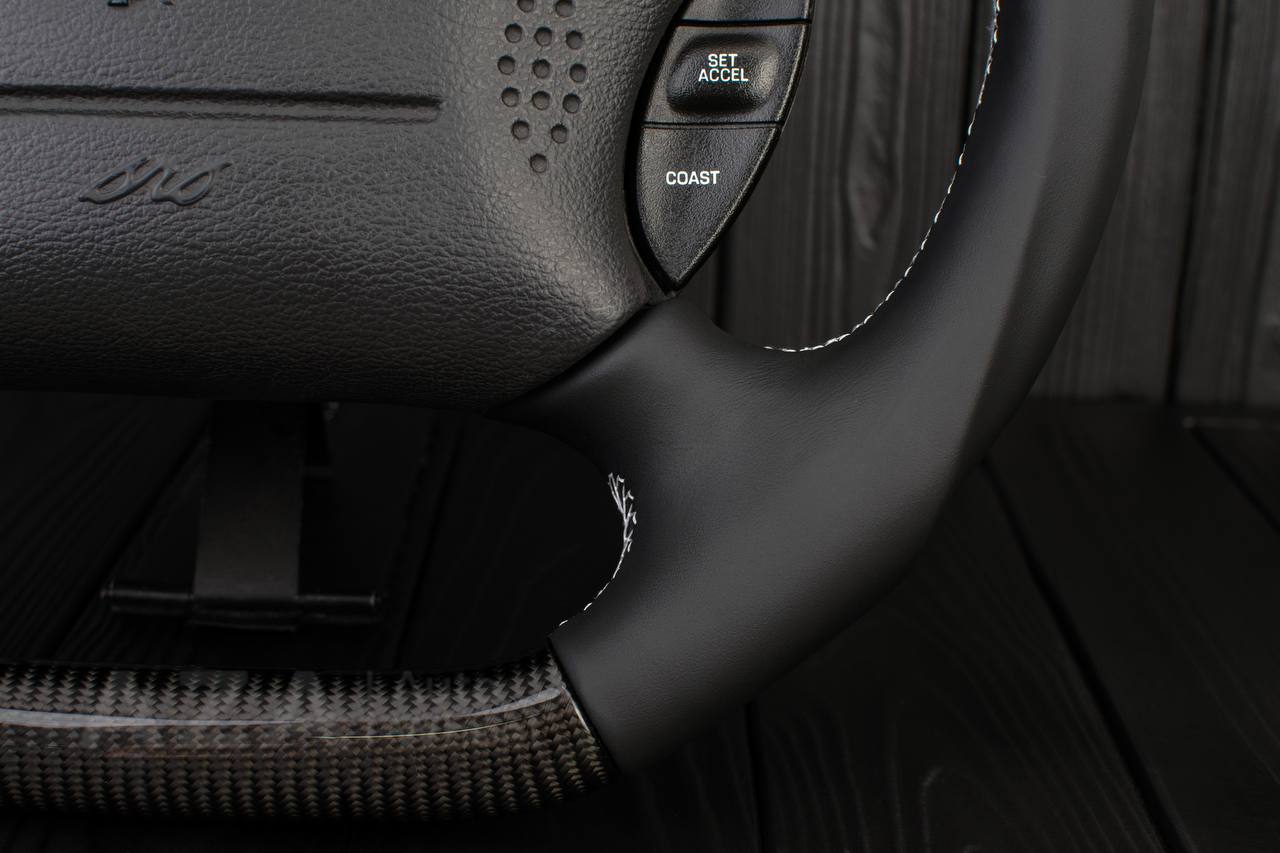 Steering wheel Ford Mustang GT Cobra Carbon fiber/Smooth leather/White details - Image 10
