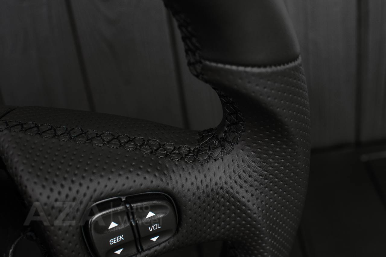 Steering wheel GM, Silverado, Sierra, Yukon, H2, Trailblazer, Denali (2003+) Napa/Perforated leather - Image 13
