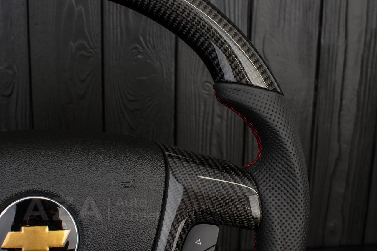 Steering wheel GM, Silverado, Sierra, Escalade (2007-2014) Carbon fiber/Perforated leather/Red details - Image 7