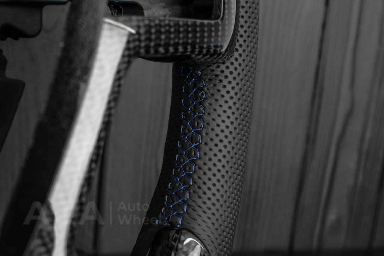 Steering wheel Ford F250/F350 2015-2022 Carbon fiber/Perforated leather/DARK BLUE DETAILS/ ADAPTIVE STEERING/HEATED - Image 12
