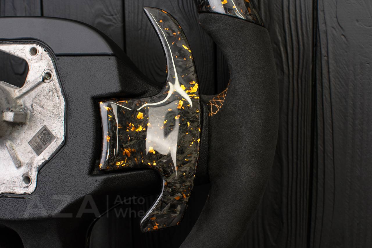 Steering wheel 2017+ BMW F90 M5 G80 M3 M4 M8 X5M X6M X3M X4M Forged Carbon fiber/Alcantara/Gold details+flakes (can be any color) (drivers assist+heated retained) + Air bag cover+ matching paddles. - Image 14