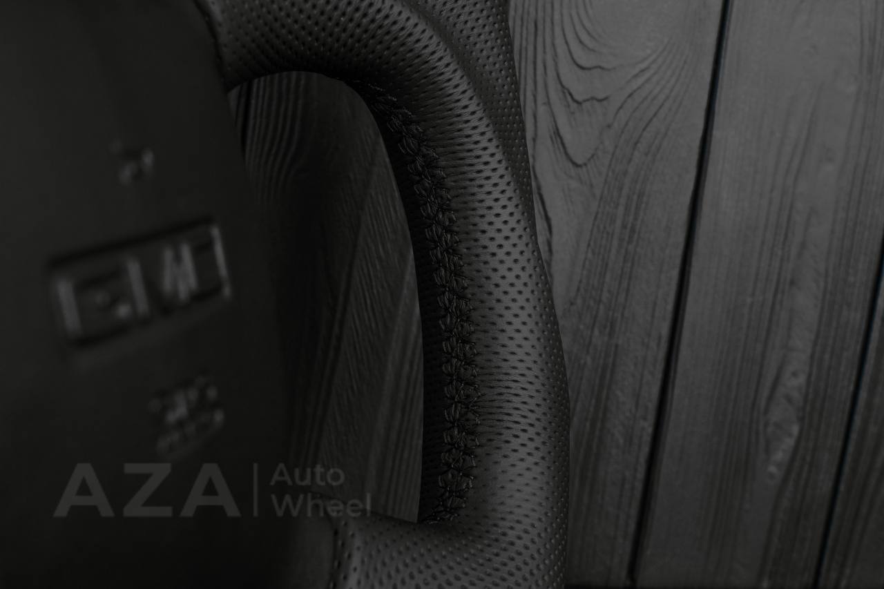 Steering wheel GM Silverado, Sierra, Escalade, Yukon, S10, Blazer, Tahoe, Suburban (1998-2002) Carbon fiber/Perforated leather - Image 16