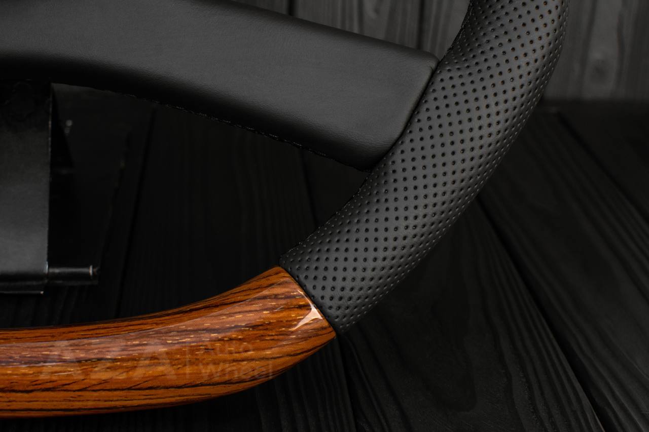 Steering wheel GM, OBS Silverado, Sierra (1988-1994) Wood grain/Perforated leather (can be any color) - Image 14
