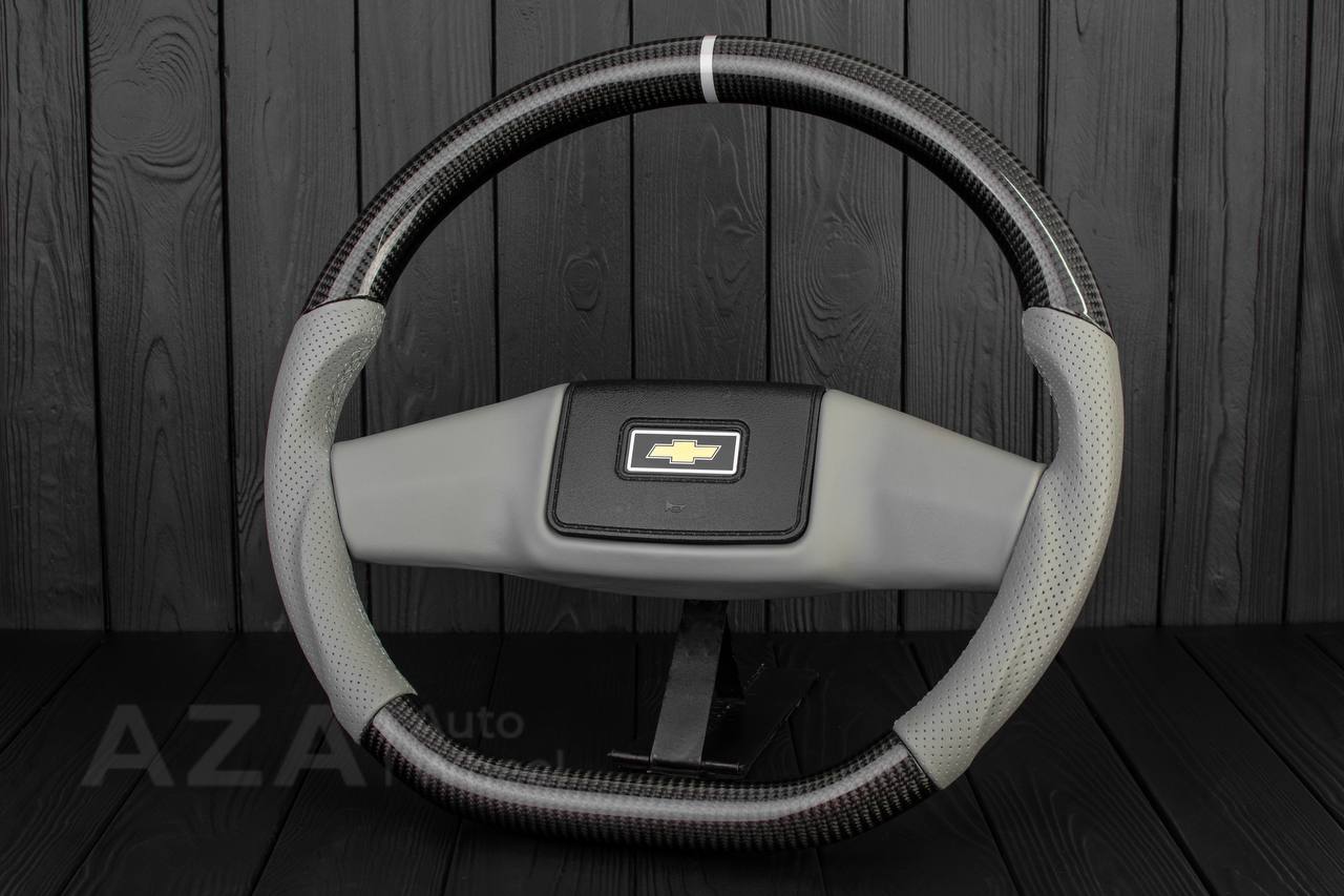 Steering wheel Square Body GM C/K/C10/C5/K5/K10/K20/K30 (1973-1987) Carbon fiber/Perforated leather/Gray stripe (can be any color stitching and stripe) - Image 3
