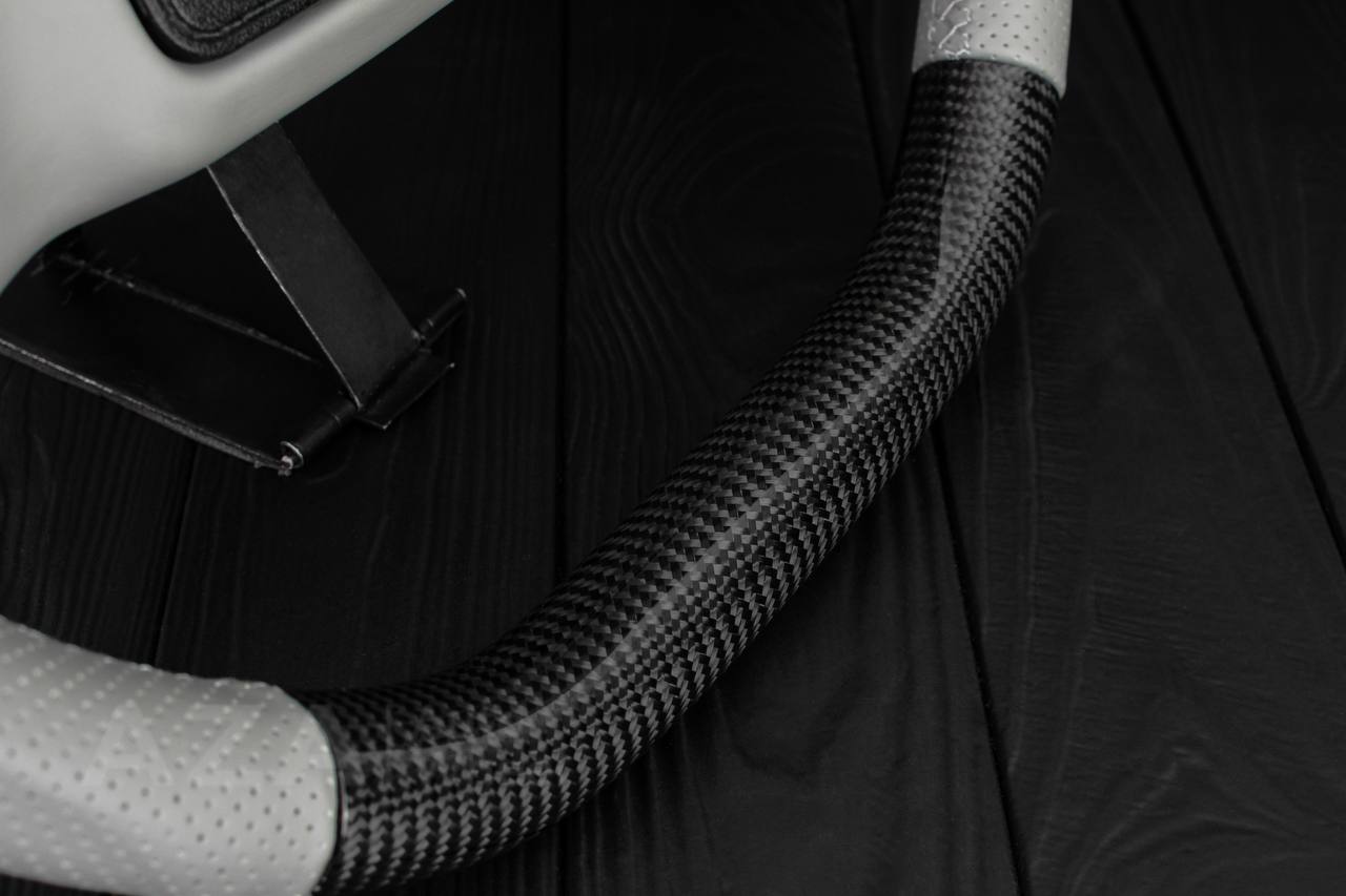 Steering wheel Square Body GM C/K/C10/C5/K5/K10/K20/K30 (1973-1987) Carbon fiber/Perforated leather/Gray stripe (can be any color stitching and stripe) - Image 6
