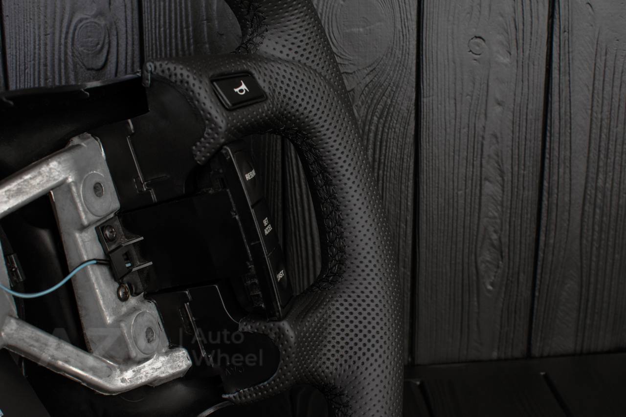 Steering wheel Ford F150/Bronco 1992-1996 Napa/Perforated leather/Led display (will only work with newer swap like Coyote) - Image 15