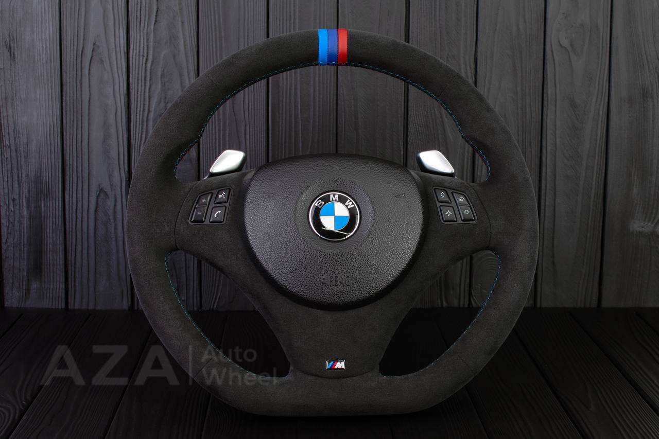 Steering wheel BMW E9X/E8X Alcantara/M color details