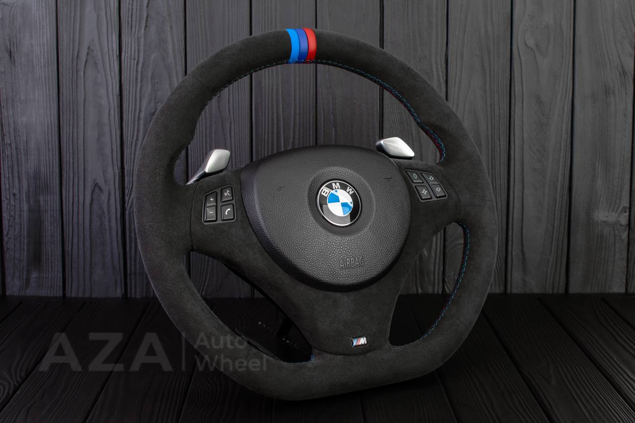 Steering wheel BMW E9X/E8X Alcantara/M color details - Image 4