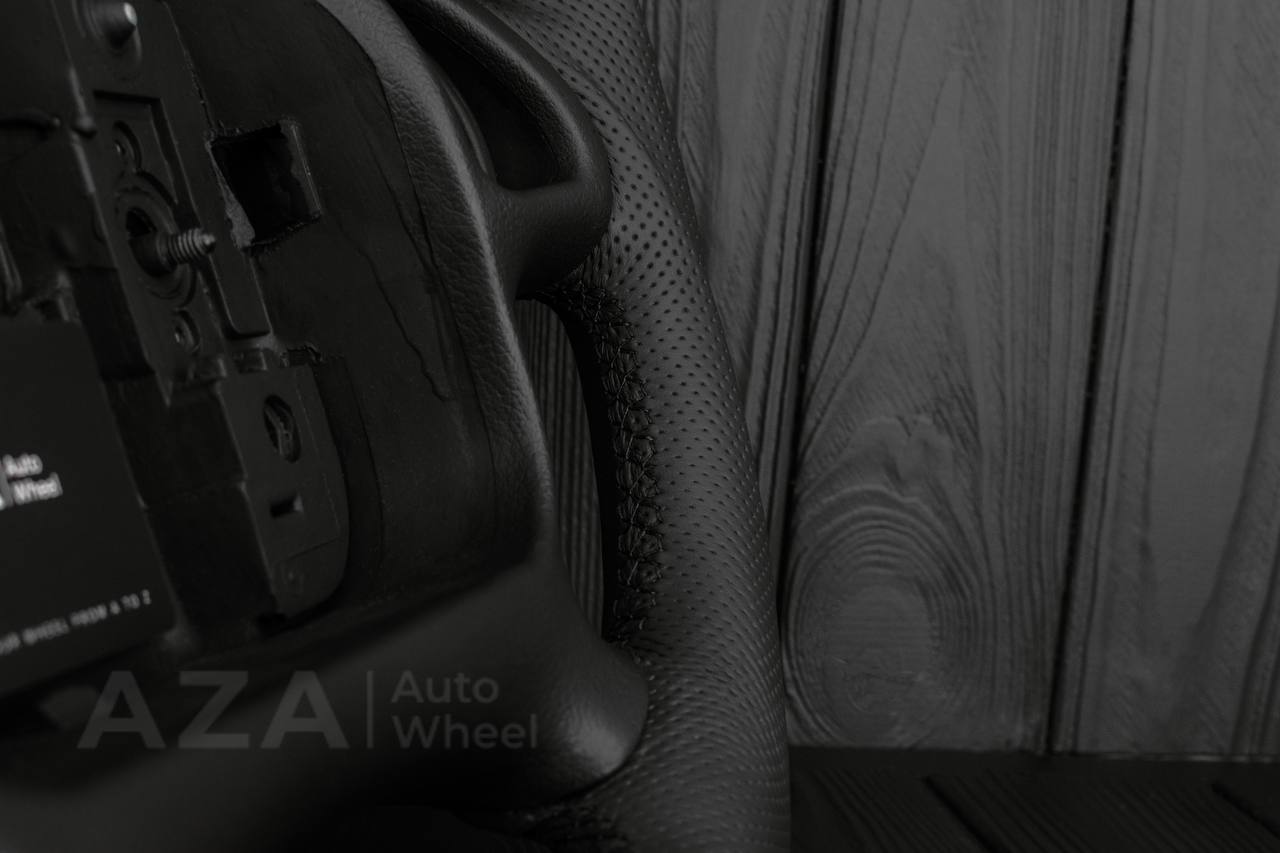 Steering wheel Pontiac Firebird/Trans Am 95-2002 (any color stripe and stitch) Napa/Perforated leather - Image 9