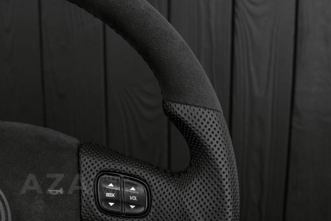 Steering wheel GM, Silverado, Sierra, Yukon, H2, Trailblazer (2003+) Alcantara/Leather/SS cover - Image 7