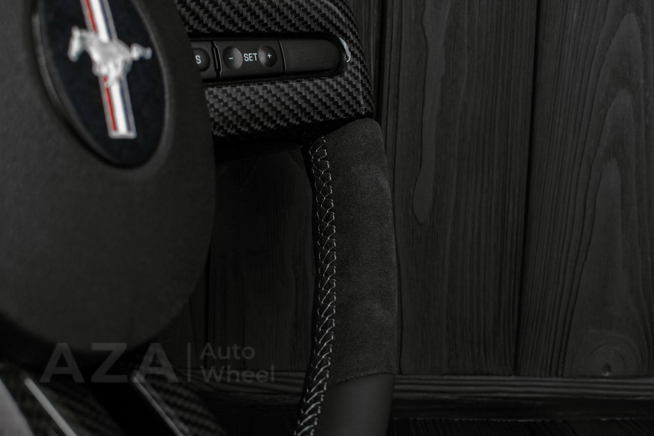 Steering Wheel Ford Mustang/GT/Shelby GT500 Carbon fiber/Napa/Alcantara/Blue stripe - Image 11