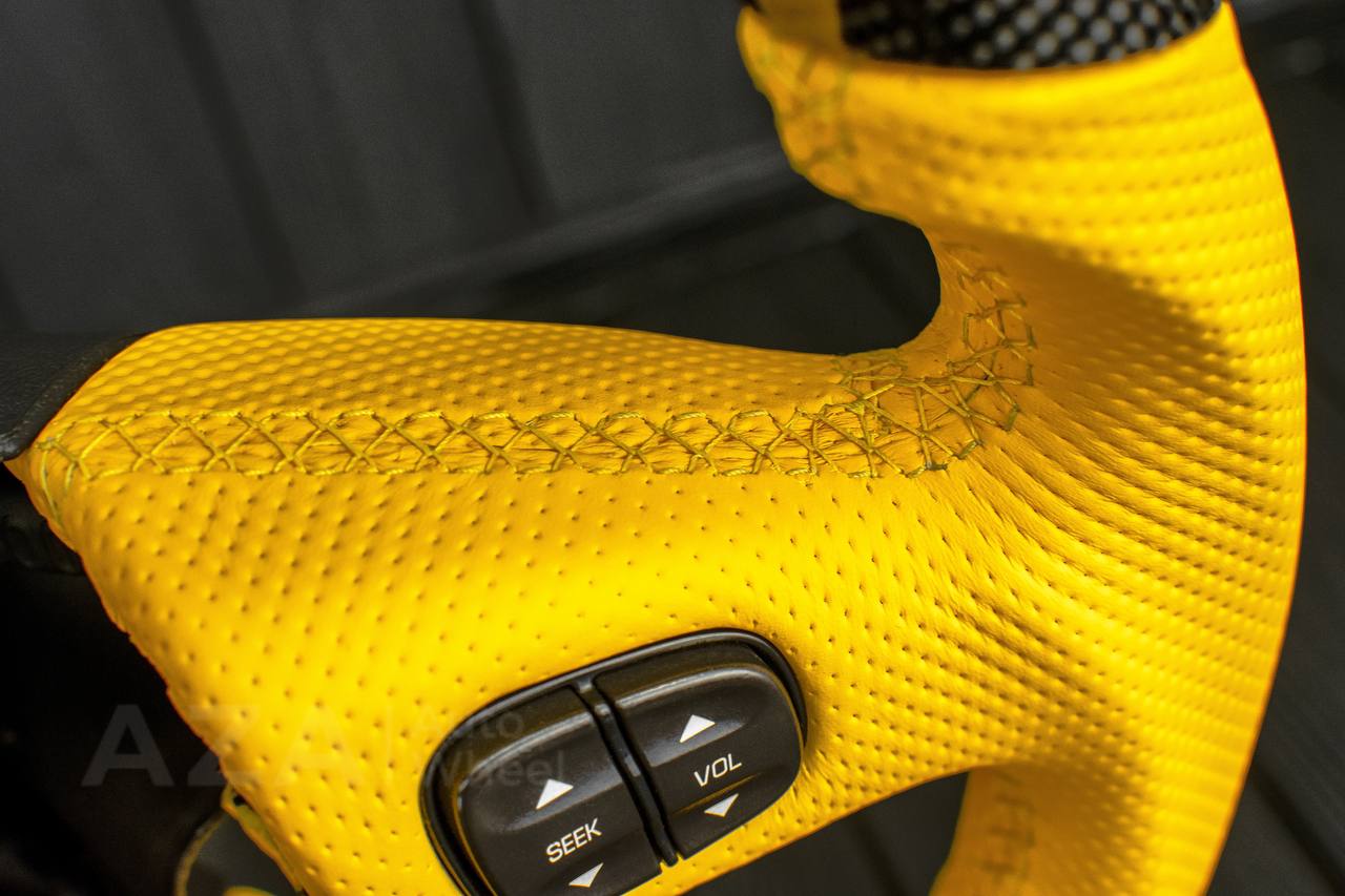 Steering wheel GM, Silverado, Sierra, Yukon, H2, Trailblazer (2003+) Carbon fiber/Yellow Perforated leather/Yellow stripe - Image 16