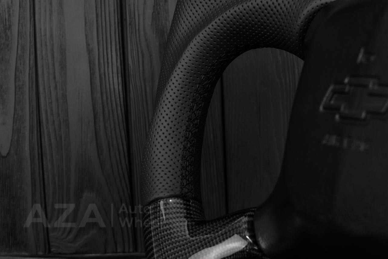 Steering wheel GM Silverado, Sierra, Escalade, Yukon, S10, Blazer, Tahoe, Suburban (1998-2002) Jet style Carbon fiber/Perforated leather - Image 16