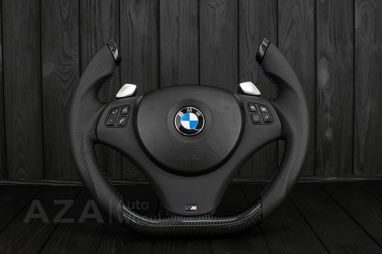 Steering wheel BMW E9X/E8X Jet style Carbon fiber/Perforated leather