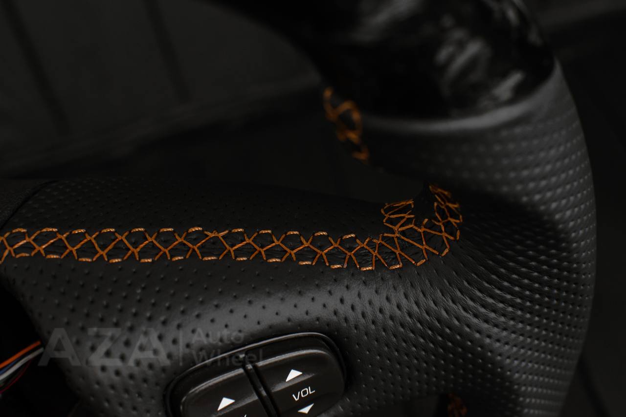 Steering wheel GM, Silverado, Sierra, Yukon, H2, Trailblazer (2003+) Forged carbon fiber/Perforated leather/Performance REV display - Image 12