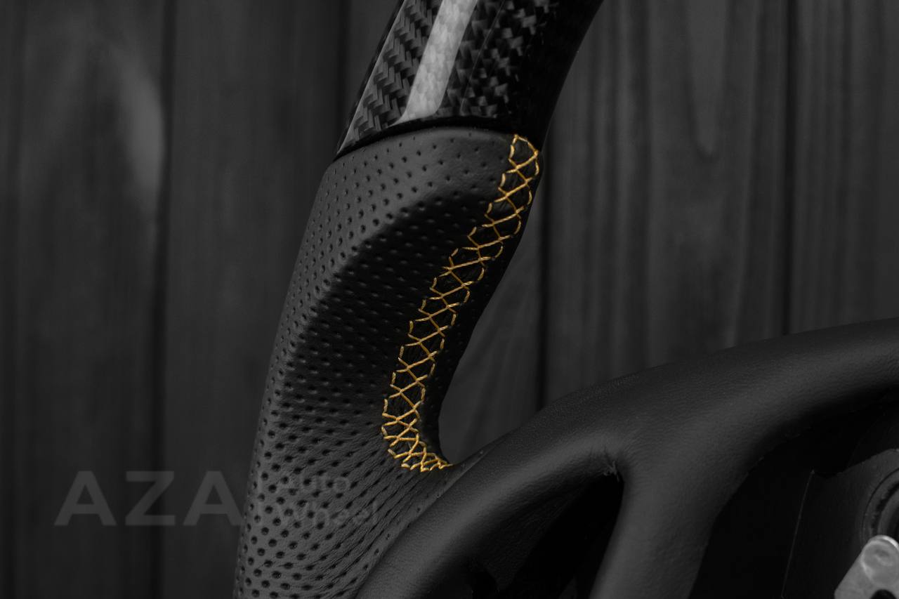 Steering wheel Pontiac Firebird/Trans Am (with or without WS6 logo) Carbon fiber/Perforated leather/GOLD details - Image 12