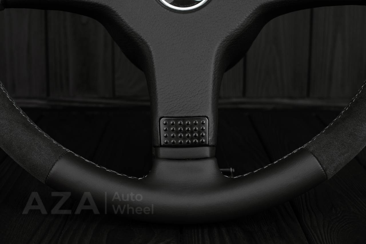 Steering wheel BMW E30 M-Tech 1 385mm converted to 370mm Napa/Alcantara - Image 8