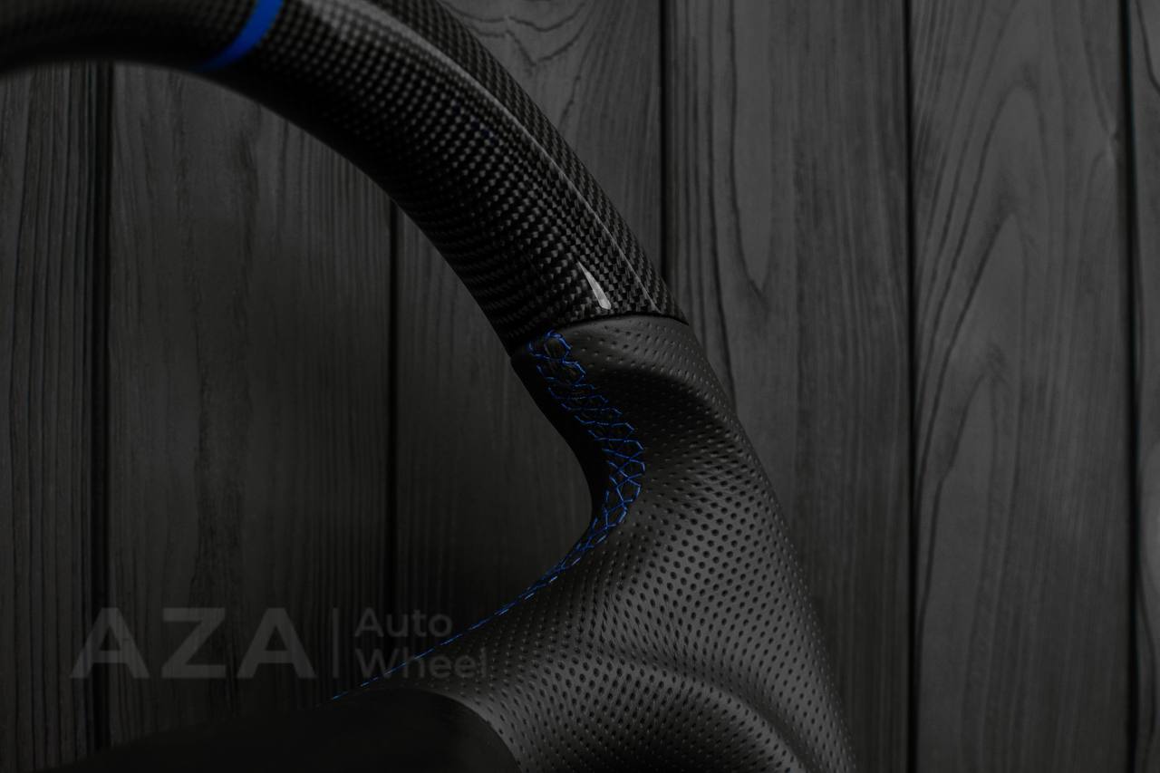 Steering wheel GM Silverado, Sierra, Escalade, Yukon, S10, Blazer, Tahoe, Suburban (1998-2002) Carbon fiber/Perforated leather/Dark blue details - Image 12