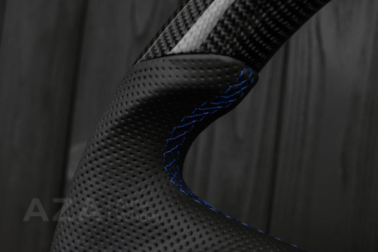 Steering wheel GM Silverado, Sierra, Escalade, Yukon, S10, Blazer, Tahoe, Suburban (1998-2002) Carbon fiber/Perforated leather/Dark blue details - Image 15