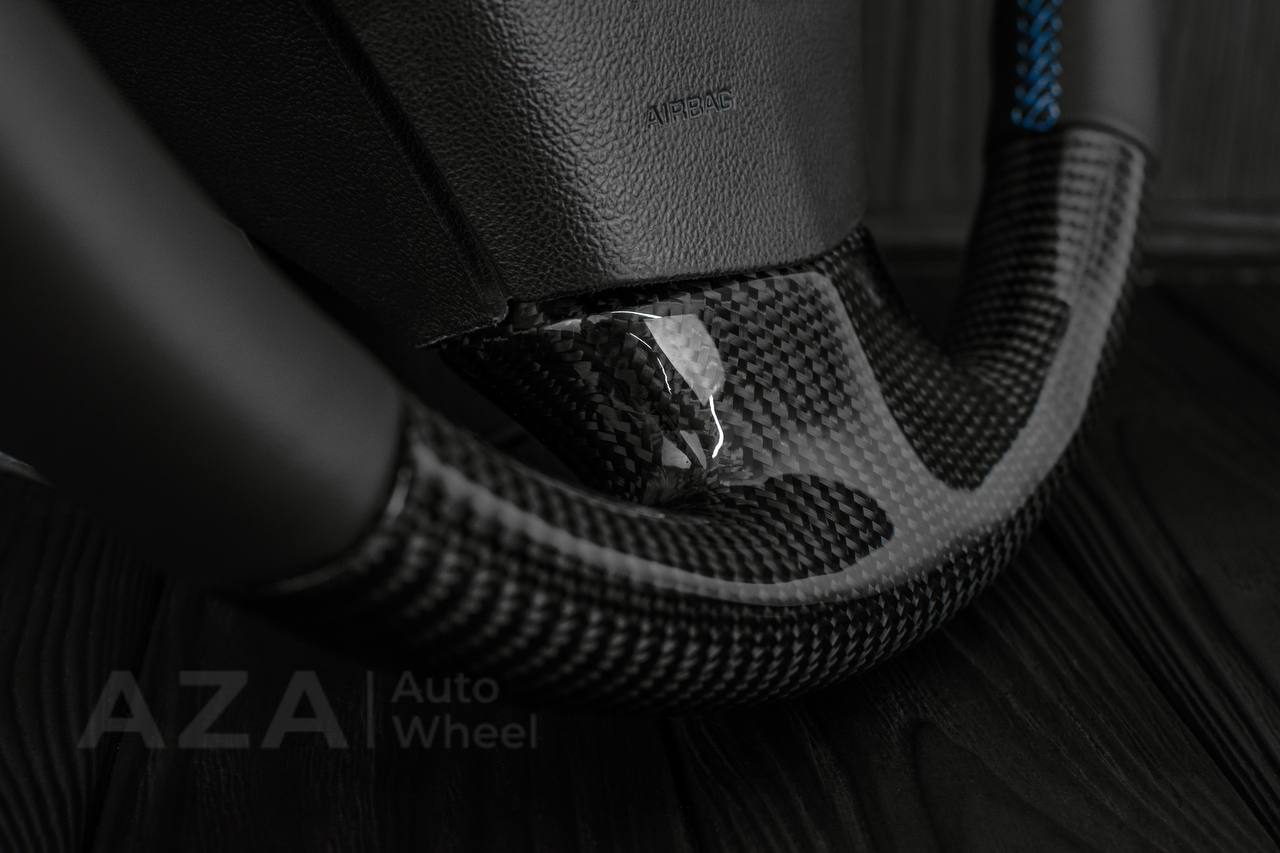 Steering wheel Corvette C6 2006-2011 Carbon fiber/Napa leather/Light blue details/ (ZR1 themed) - Image 6